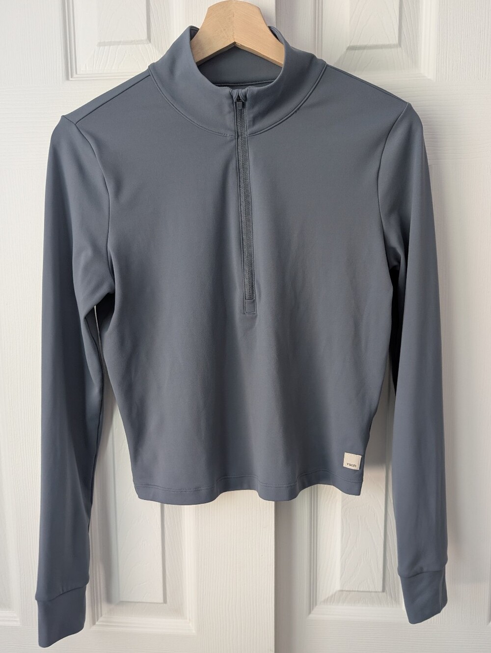 Vuori Studio Half Zip Cropped Quarter-Zip Top in Slate Blue Long Sleeve, size M - Picture 4 of 11